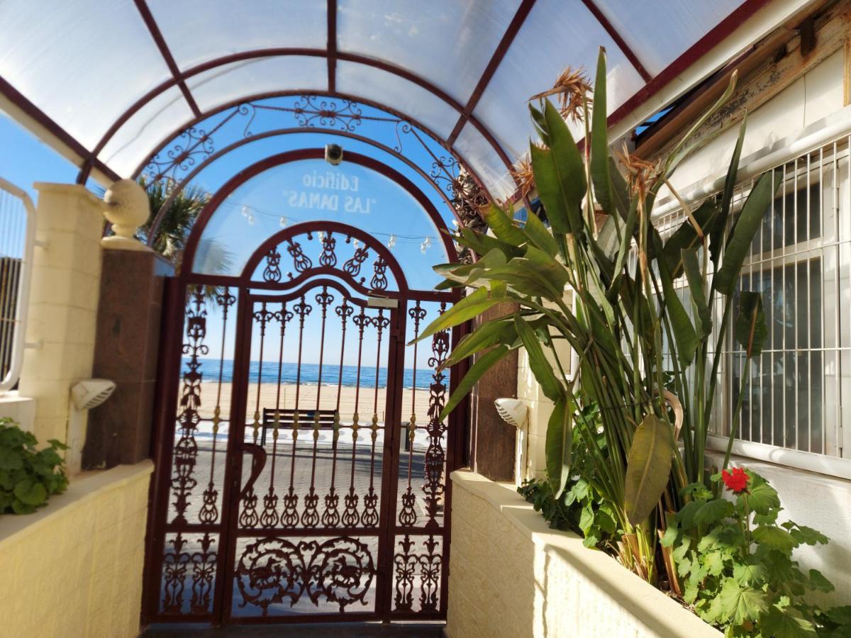 Benidorm, Las Damas, Primera Linea De Playa De Levante 外观 照片